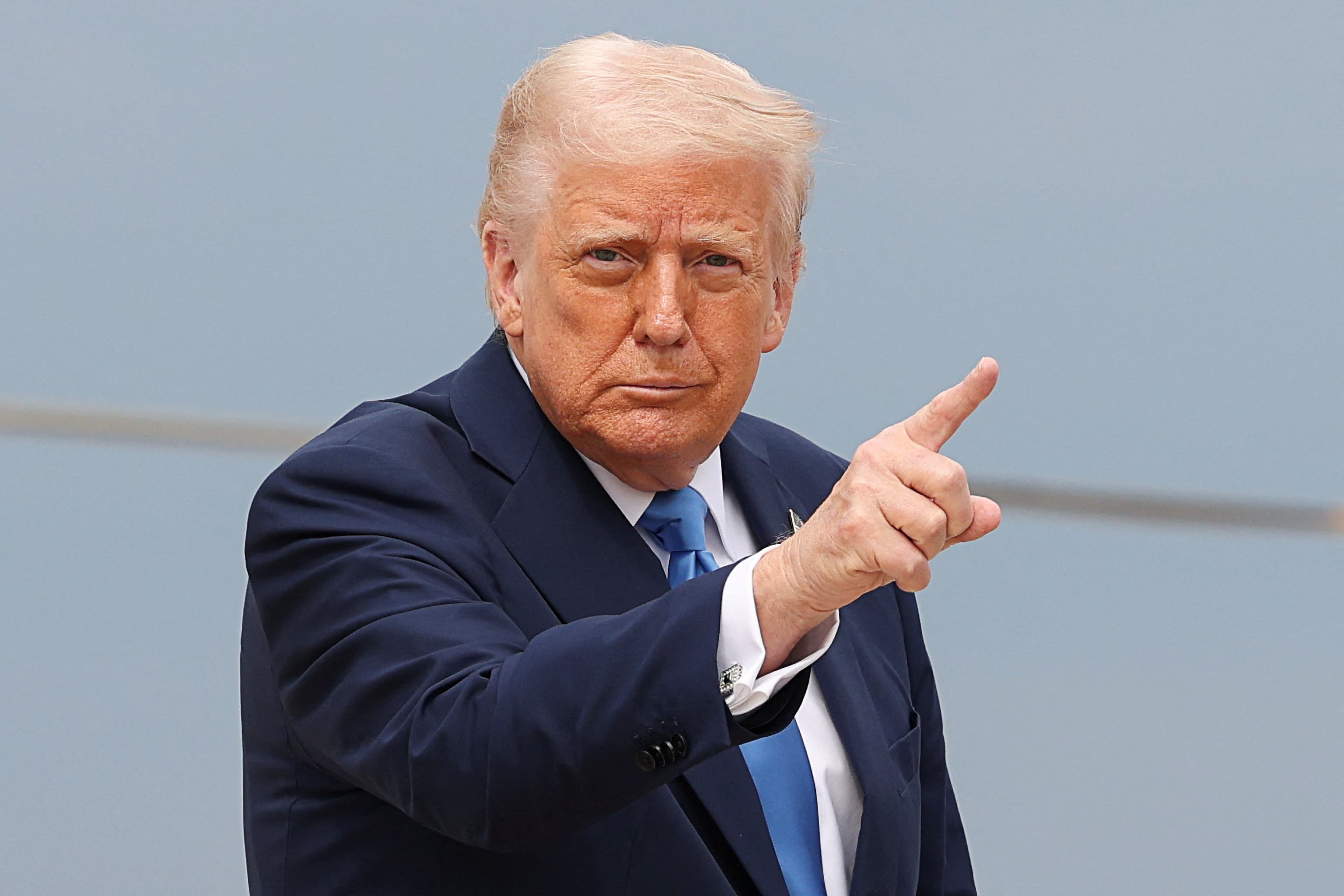Who will Trump pardon in 2025?
